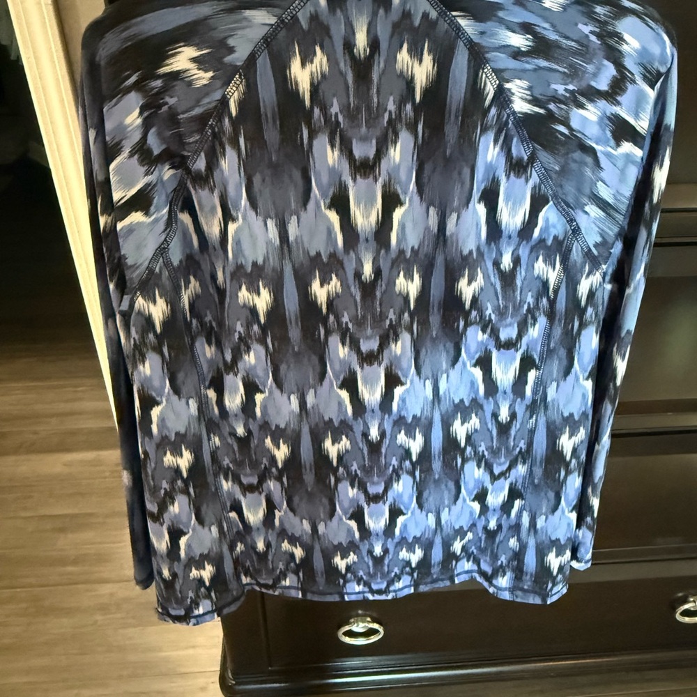 Talbots Blue Patterned Blouse - Picture 4 of 4